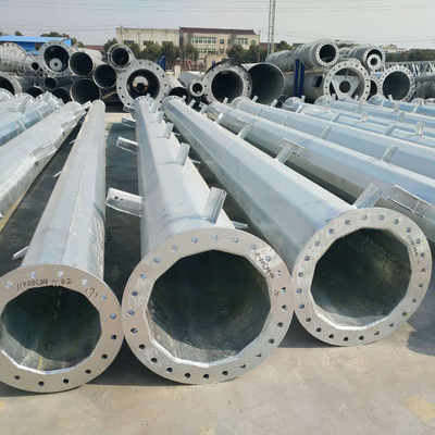 60 फीट दूरसंचार बहुभुज ध्रुवीय टॉवर 4 पैर कोणीय दूरसंचार टॉवर जीएसएम स्टील टॉवर सामान के साथ